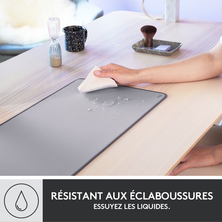 Logitech Desk Mat Studio Series (Gris) Tapis de souris Logitech Maroc